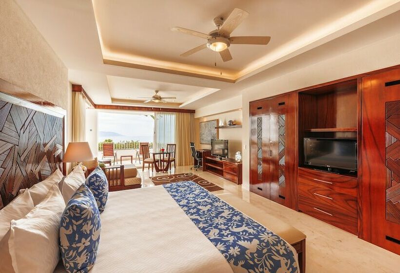 סוויטת ג'וניור נוף לים, Grand Miramar All Luxury Suites & Residences