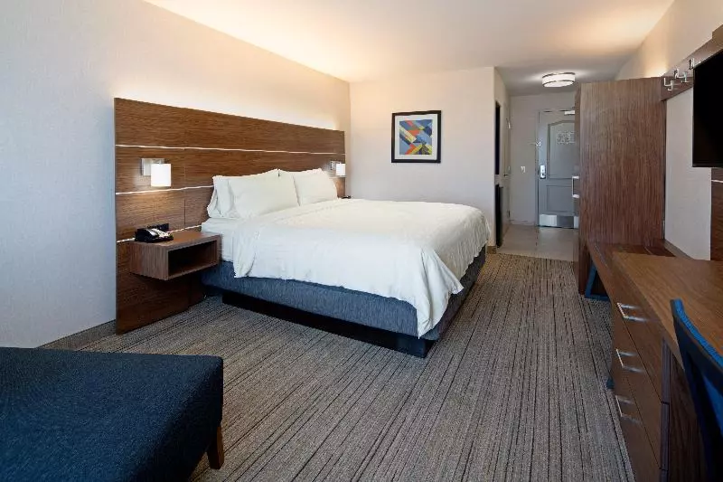 اتاق استاندارد با تخت بزرگ, Holiday Inn Express Fresno South, An Ihg