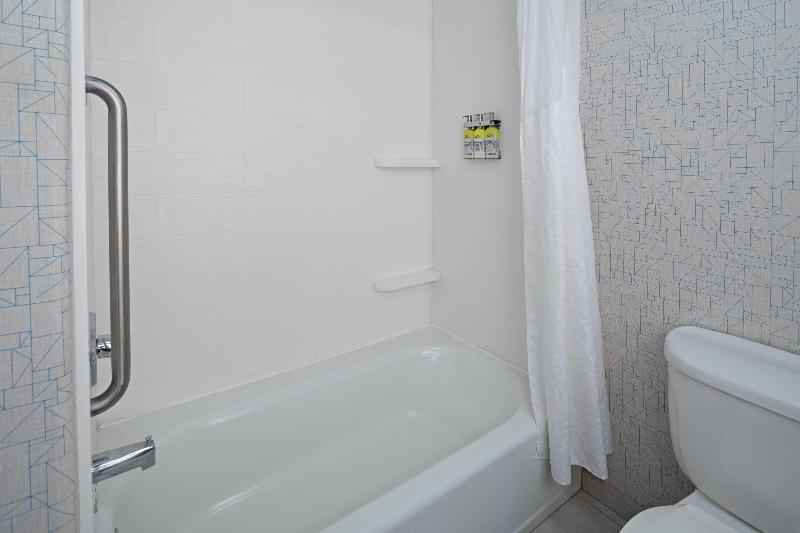 חדר אקזקיוטיב חדר קינג, Holiday Inn Express Fresno South, An Ihg