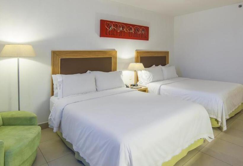 غرفة قياسية مزوَّدة بشُرفة, Holiday Inn Express Manzanillo, An Ihg