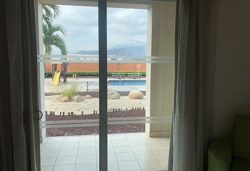 ２ダブルベッドのスタンダードルーム, Holiday Inn Express Manzanillo, An Ihg