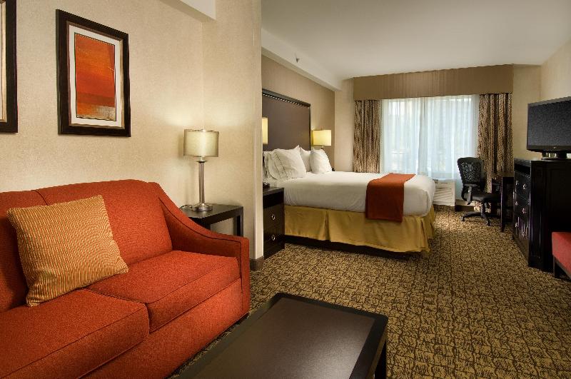 Люкс Кровать Кинг, Holiday Inn Express & Suites Alexandria   Fort Belvoir, An Ihg