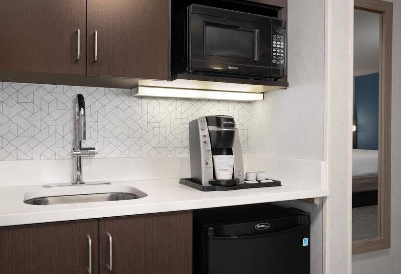 스위트, Holiday Inn Express & Suites Alexandria   Fort Belvoir, An Ihg