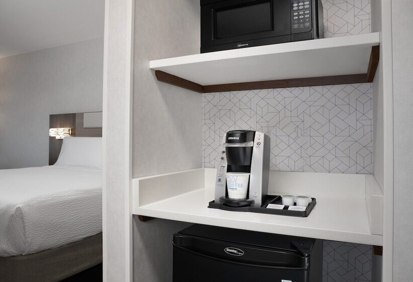 Люкс Адаптированный для Инвалидов, Holiday Inn Express & Suites Alexandria   Fort Belvoir, An Ihg