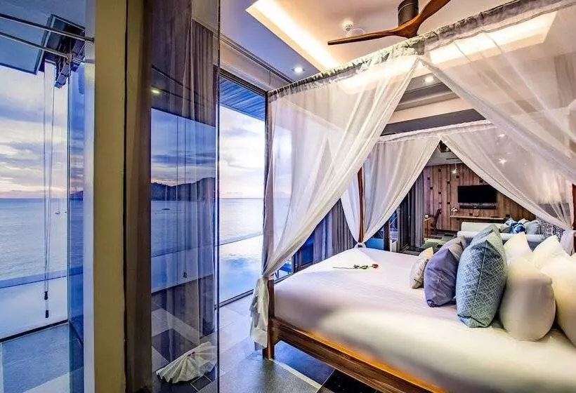 Sviitti Uima-allas, Impiana Private Villas Kata Noi