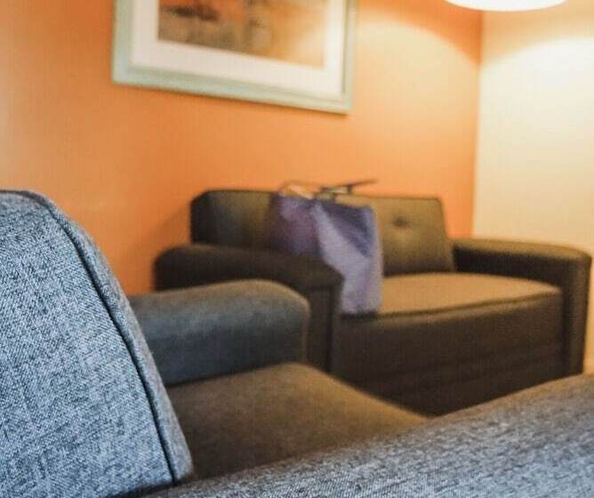 جناح جونيور, Jaragua