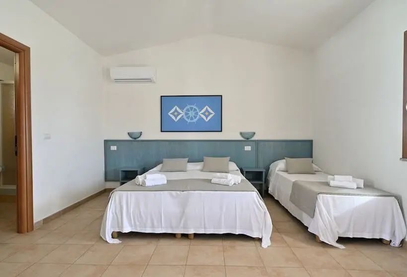 اتاق کلاسیک سه تخته, Mimose Beach Village