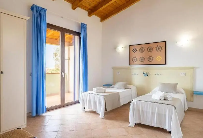 اتاق استاندارد چهار تخته, Mimose Beach Village