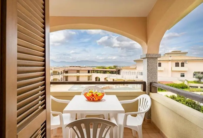 اتاق استاندارد چهار تخته, Mimose Beach Village