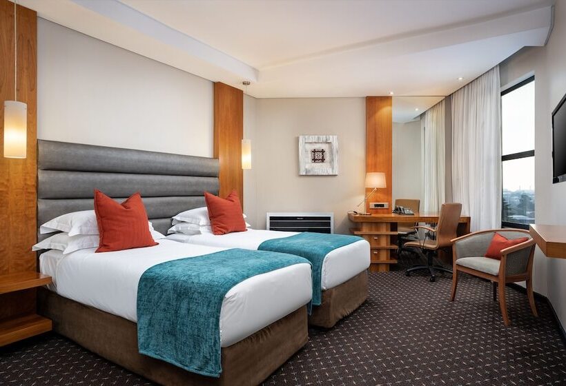 Номер Стандарт, Premier Hotel O.r. Tambo