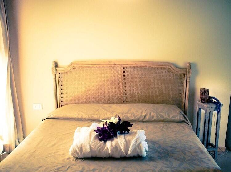 استودیوی استاندارد, Residence T2