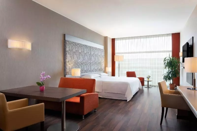 سوییت جونیور, Sheraton Milan Malpensa Airport Hotel & Conference Centre