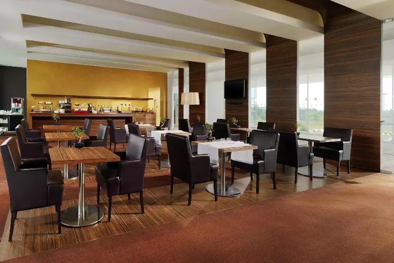 سوییت جونیور, Sheraton Milan Malpensa Airport Hotel & Conference Centre