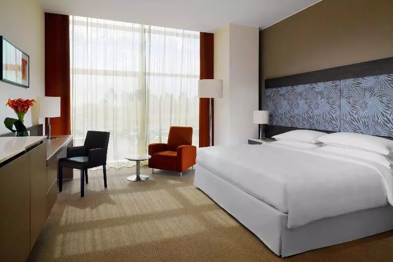 اتاق لوکس, Sheraton Milan Malpensa Airport Hotel & Conference Centre