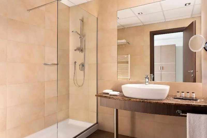 اتاق لوکس, Sheraton Milan Malpensa Airport Hotel & Conference Centre