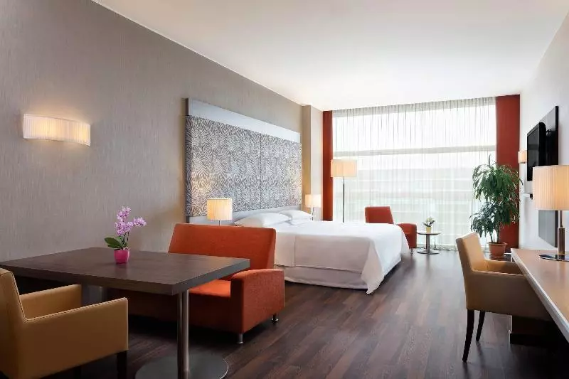 سوییت جونیور, Sheraton Milan Malpensa Airport Hotel & Conference Centre
