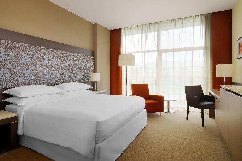 디럭스 룸, Sheraton Milan Malpensa Airport Hotel & Conference Centre