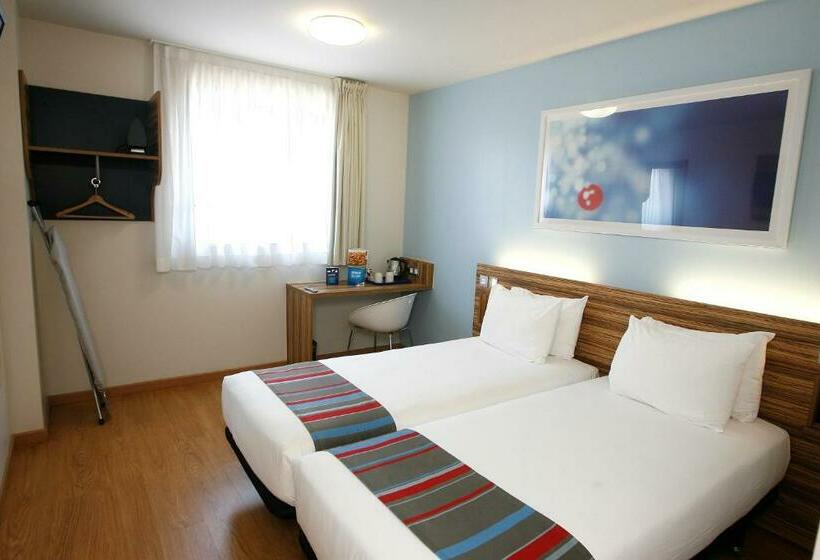 Habitación Estándar, Travelodge Valencia Aeropuerto