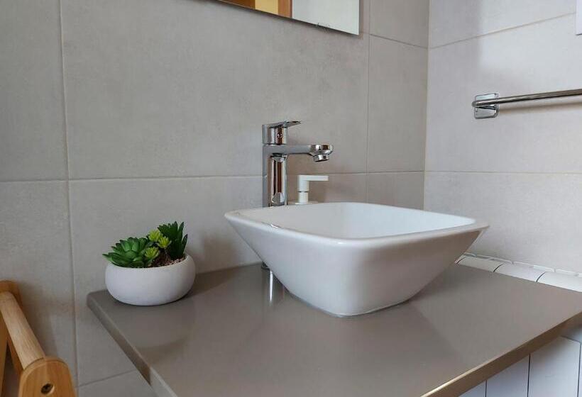 Номер Стандарт, Ultreia