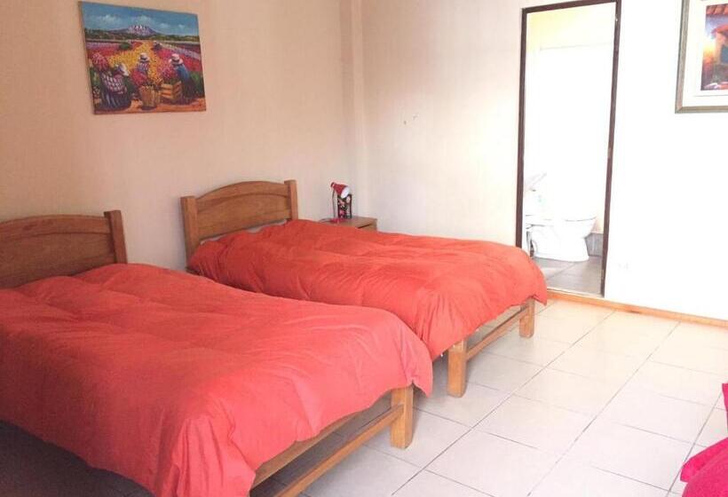 スタンダード4人部屋, Flying Dog Hostel Arequipa