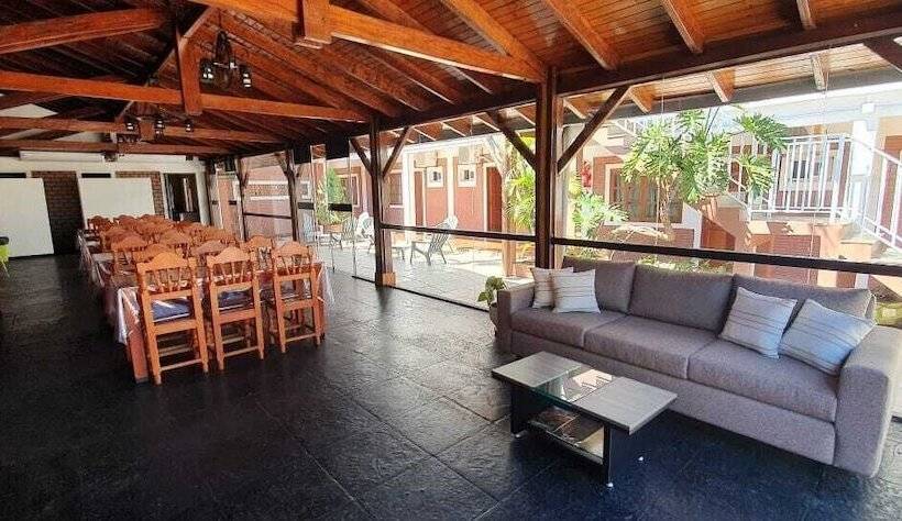 חדר קלאסי לשלושה, Aatrac Iguazú