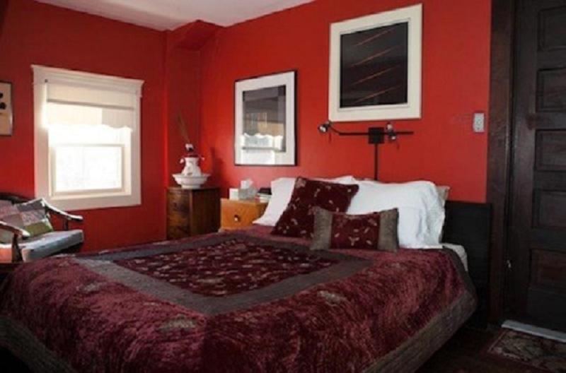 سوییت, Burnt Toast Inn