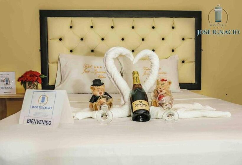 اتاق لوکس, Jose Ignacio Chepen