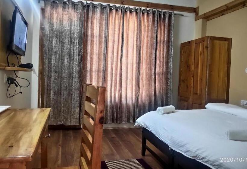 デラックスルーム, Tirthan Grand Riverside