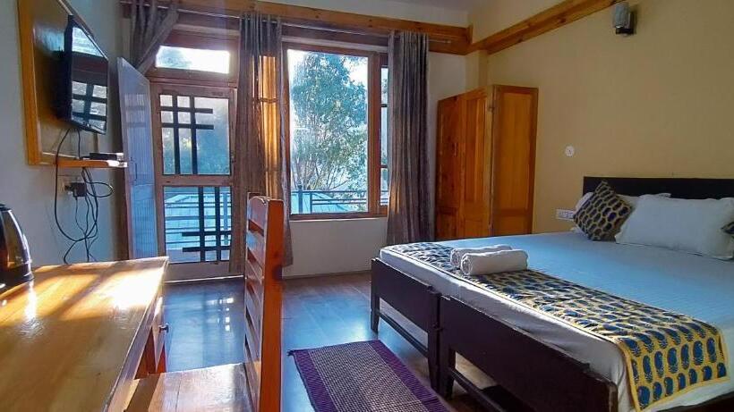 デラックスルーム, Tirthan Grand Riverside