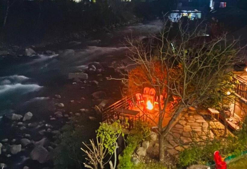 レイクビュースタンダードルーム, Tirthan Grand Riverside