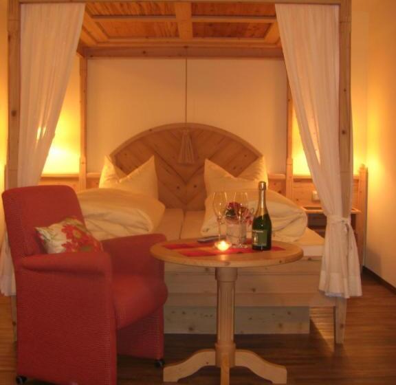 Номер Стандарт Трехместный, Landgasthof Hubertus Braugasthof Und Wellnesshotel Im Allgäu