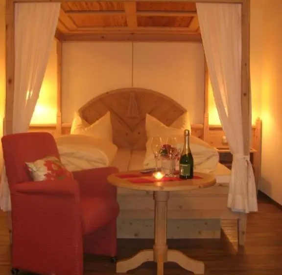 スタンダードトリプルルーム, Landgasthof Hubertus   Braugasthof Und Wellnesshotel Im Allgäu