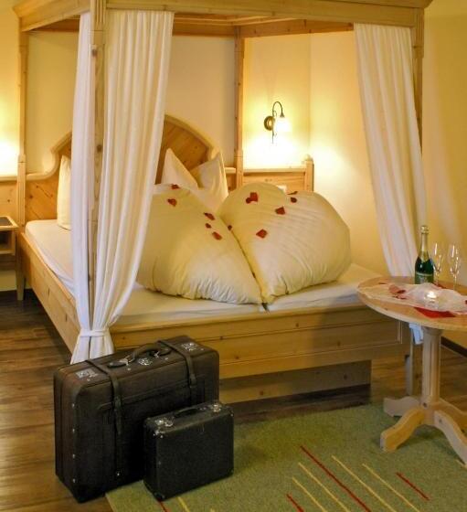 Номер Стандарт Трехместный, Landgasthof Hubertus Braugasthof Und Wellnesshotel Im Allgäu