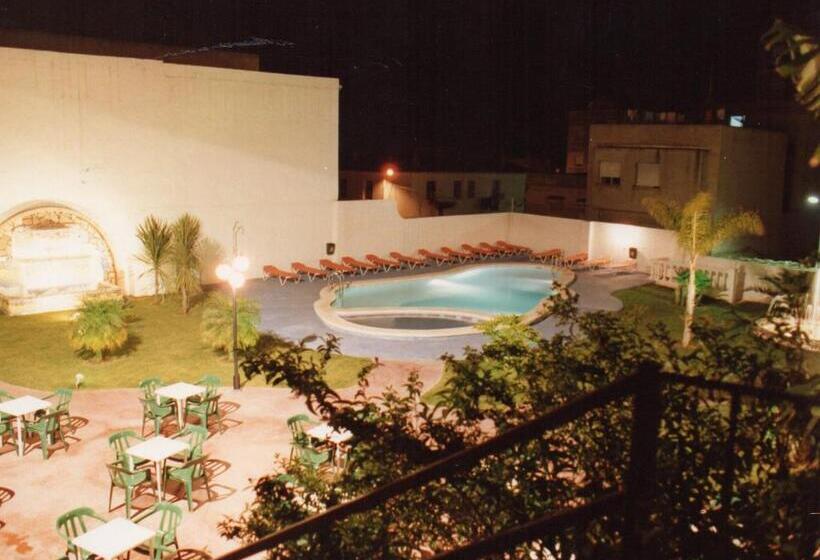 标准单人间, Miramar