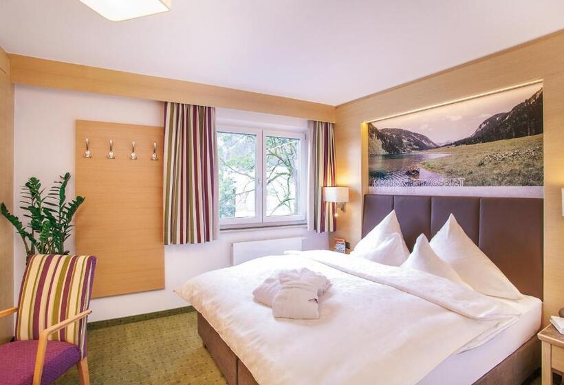 Номер Стандарт Вид на Сад, Sägerhof