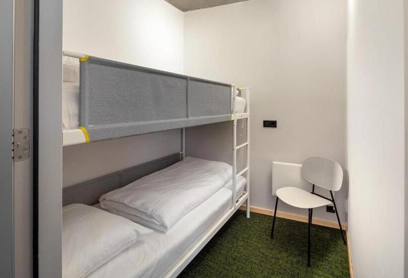 اتاق استاندارد چهار تخته, Mr Jigs