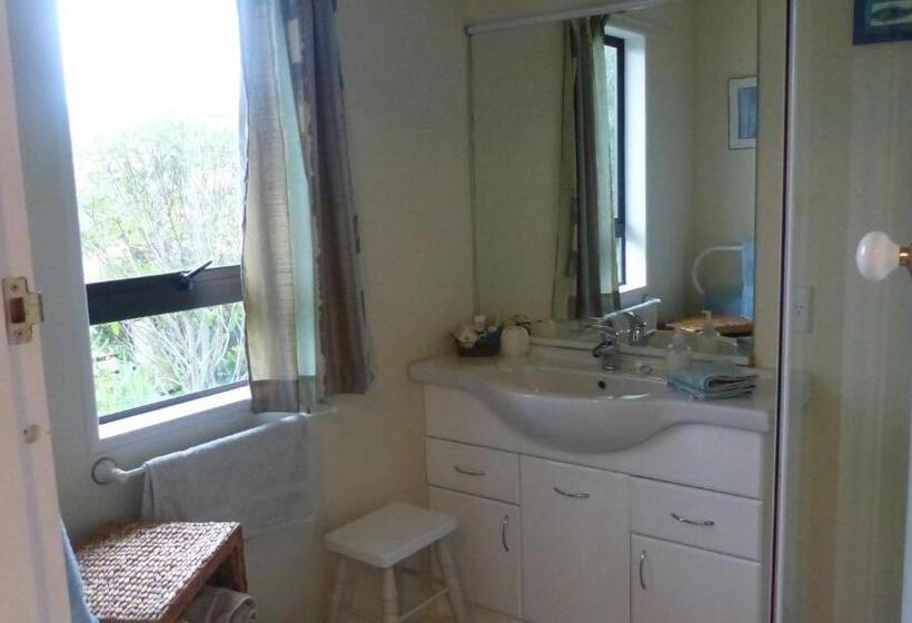 חדר משפחתי נוף לגינה, Ashcroft Gardens Bed & Breakfast