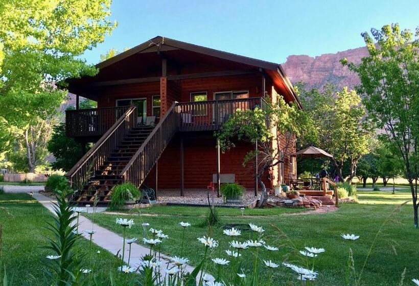 סוויטה עם מרפסת, Castle Valley Inn