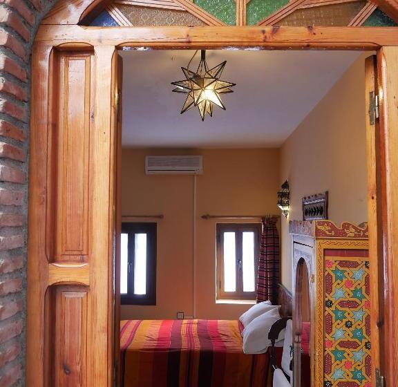 Familie Værelse, Dar Dalia