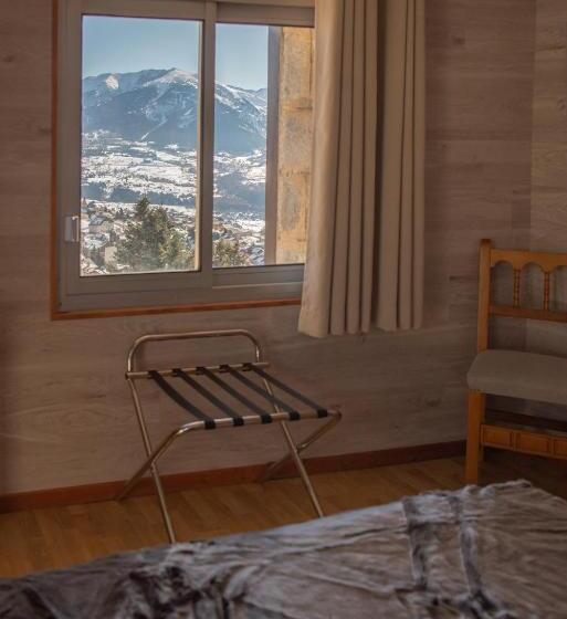 חדר סטנדרט נוף להרים, Des Pyrénées