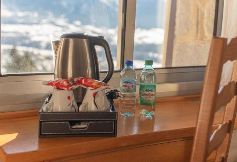 스탠다드 룸 산 전망, Des Pyrénées