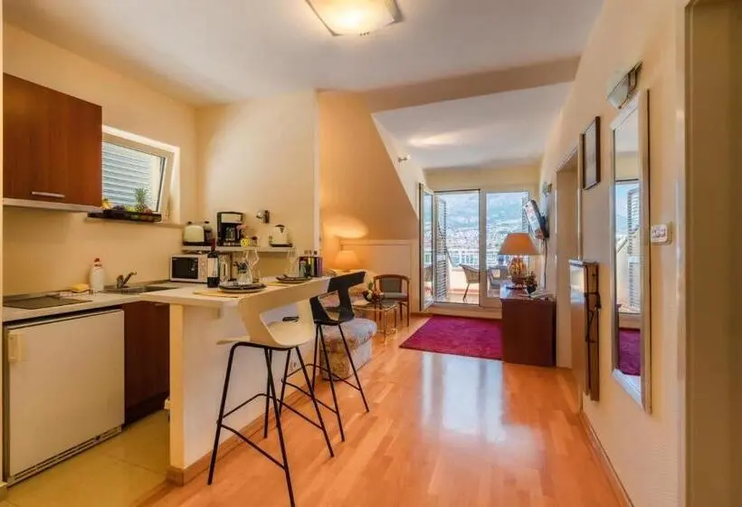 Tengerre Néző 1 Szobás Apartman Erkéllyel, Apartel Park Osejava