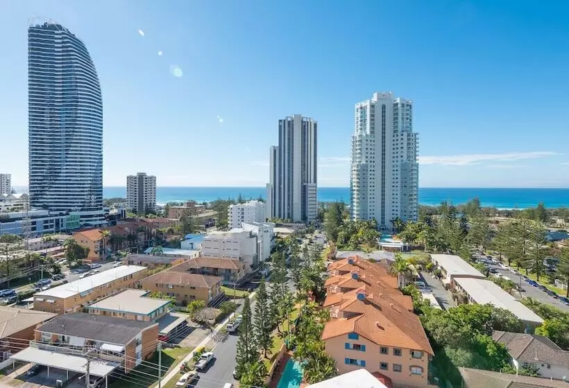 1 Bedroom Penthouse Apartment, Broadbeach Savannah Resort