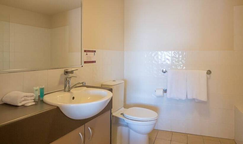 Студия Стандарт, Broadbeach Savannah Resort