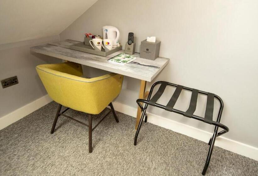 スタンダードトリプルルーム, Comfotel Grn