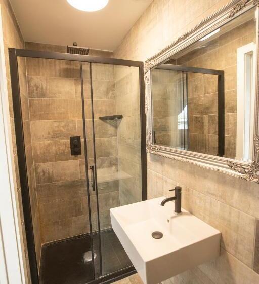 スタンダード４人部屋, Comfotel Grn