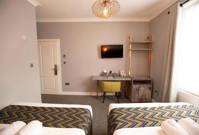 スタンダード４人部屋, Comfotel Grn