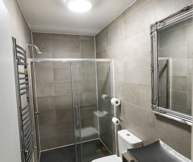 スタンダード４人部屋, Comfotel Grn