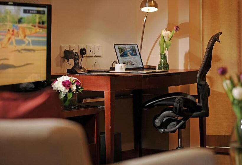 استودیوی لوکس, Fraser Suites Seef Bahrain