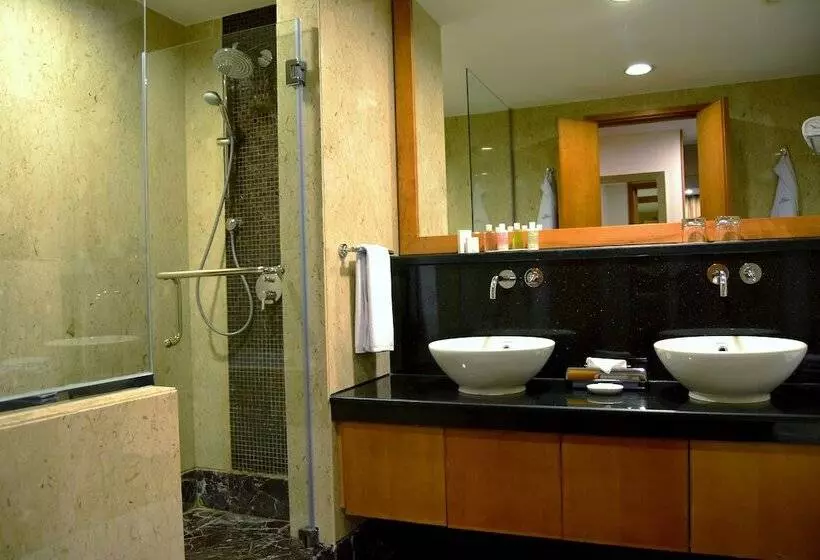 1 Bedroom Penthouse Apartment, Fraser Suites Seef Bahrain